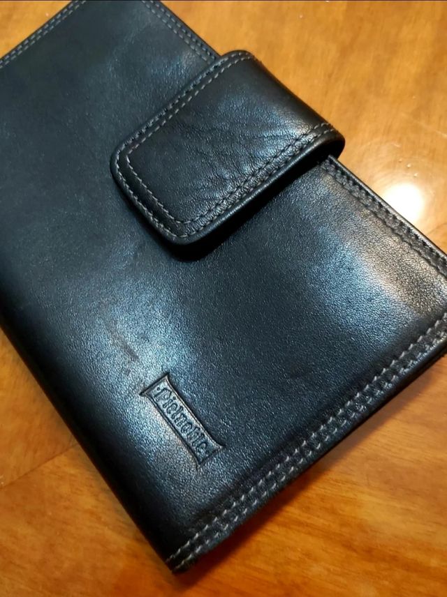 Urge vender , maleta y 3 regalos !!!