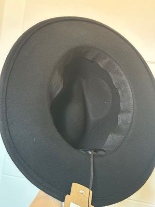 Sombrero negro de lana de Primark 