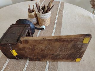 Molinillo de café muy antiguo.
