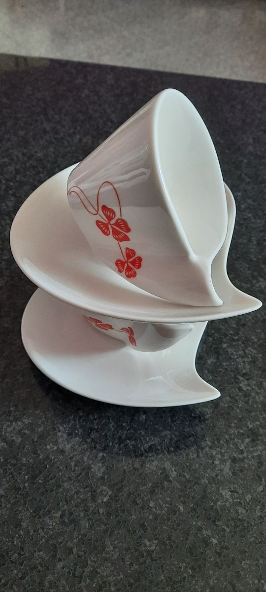 2 tazzine in porcellana