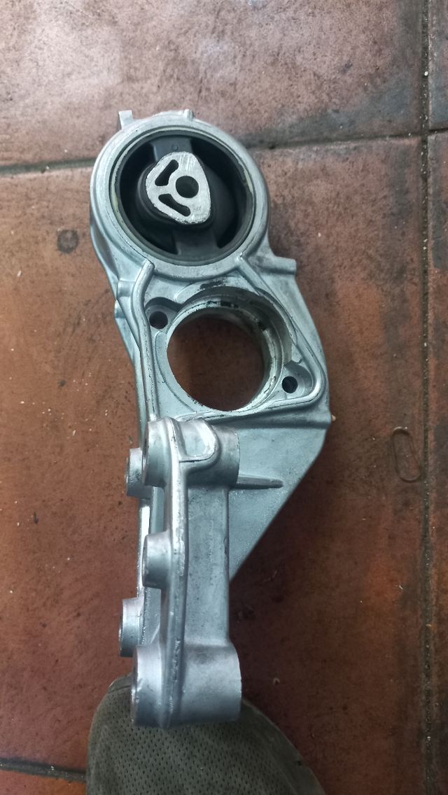 Soporte de caja cambio peugeot 206