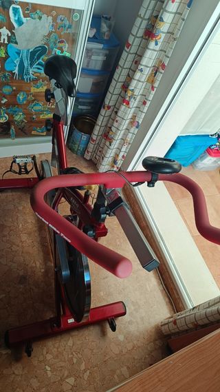 Bicicleta indoor BH Fitness