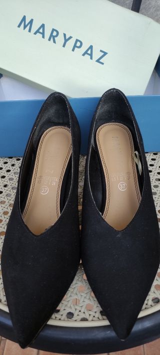 Zapato salón negro MARIPAZ