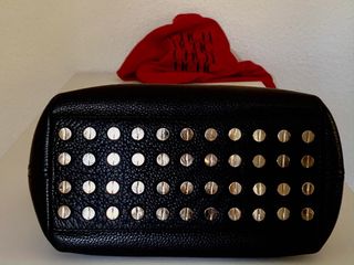 Cartera Carolina Herrera de cuero