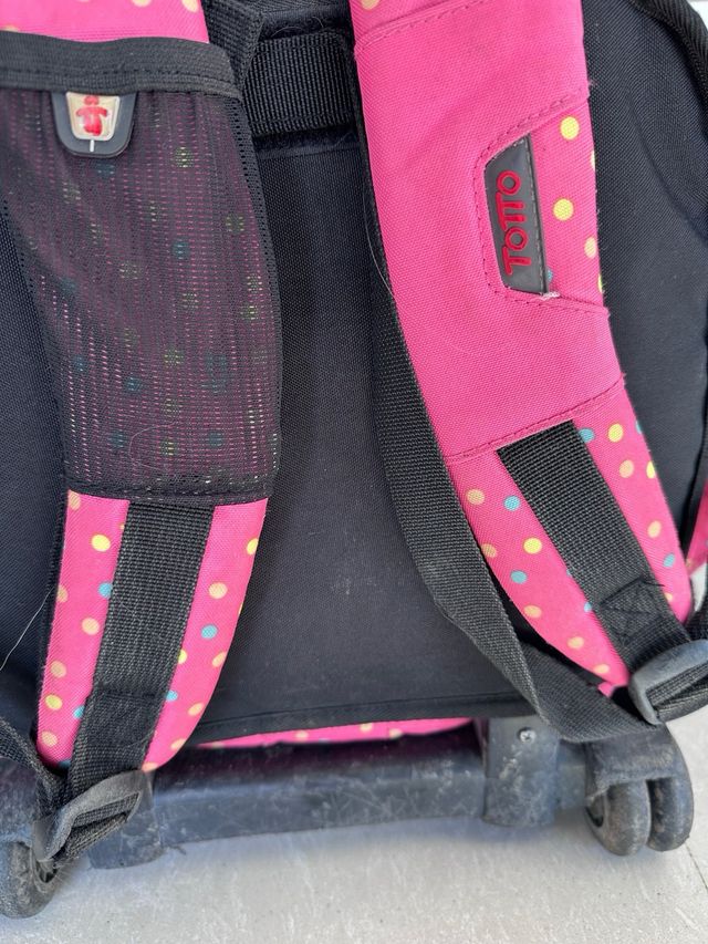 Mochila totto con ruedas