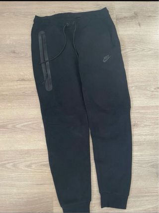 Chandal tech negro 