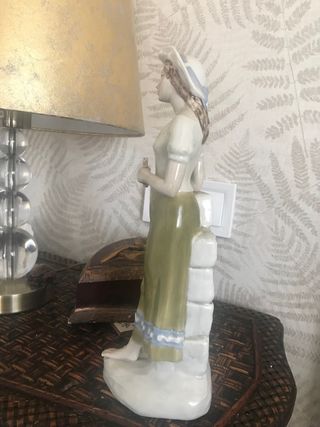 Figura porcelana numerada Tito