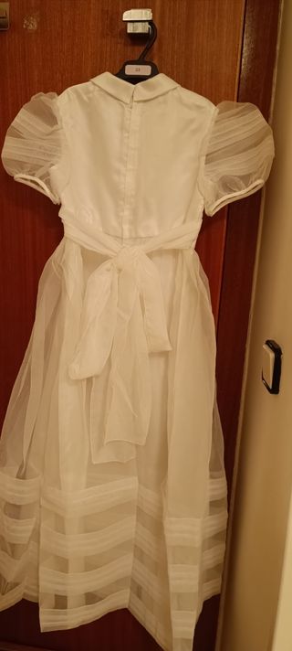 Traje d Comunión d niña blanco con cinturón rosa