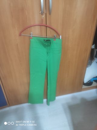 Pantalón flare