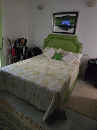 Camas. Bases tapizadas con colchón 150cm