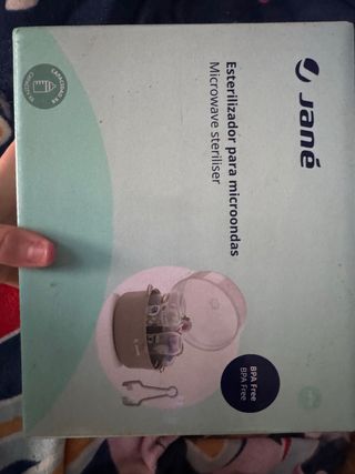 Esterilizador microondas Jané para 6 biberones