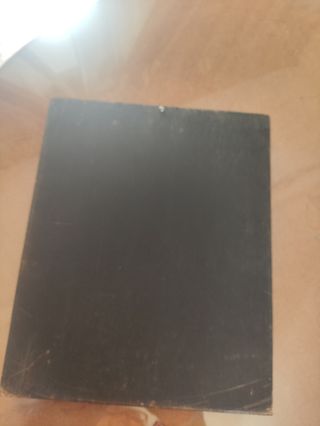 Antiguo tríptico con escenas religiosas