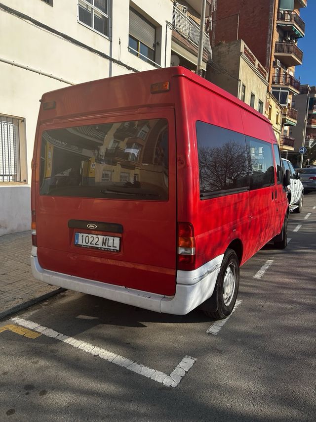 Ford Transit T330 - 8 Plazas