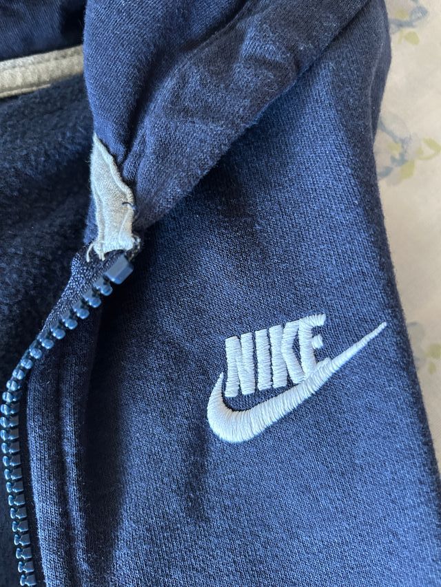 Chándal  Nike azul marino. Talla S