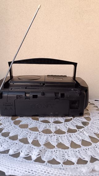 Radios vintages Sony, Philips