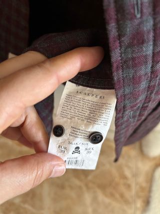 Camisa Scalpers a cuadros. Talla 39