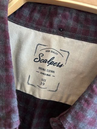 Camisa Scalpers a cuadros. Talla 39