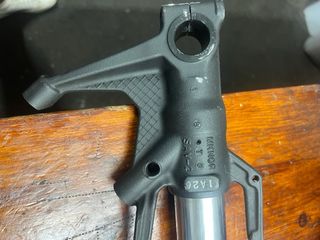 Barra de horquilla cbr650r