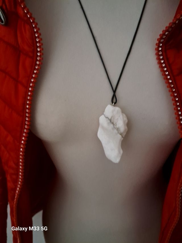 pietra collana realizzata artigianalmente