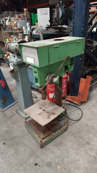 Taladro de columna ARA-MON 601