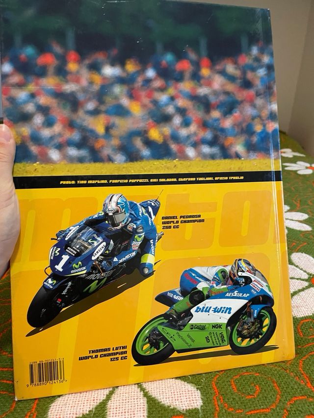 Libro motoracing news 2005 vr46
