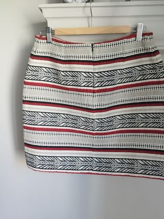 Falda corta mujer