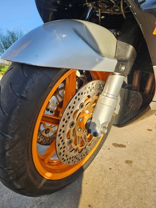 HONDA CBR 900RR  1998 SC33