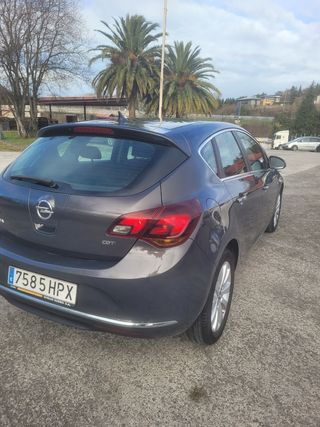 Opel Astra 2013