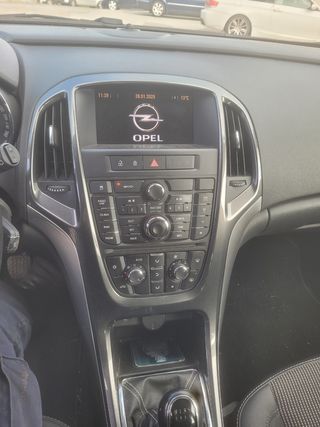 Opel Astra 2013
