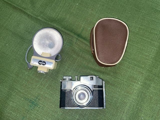 Fotocamera analogica Comet II Bencini con Flash