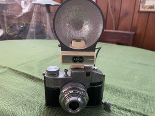 Fotocamera analogica Comet II Bencini con Flash