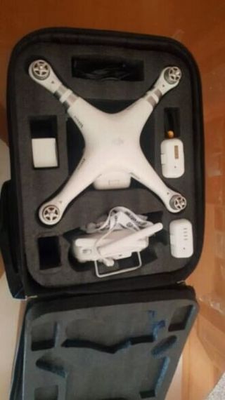 DJI Phantom 3 Advanced Drone con extras, poco uso