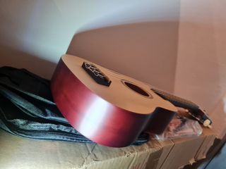Ukelele madera natural