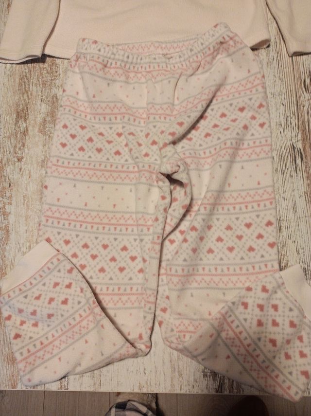 Pijama polar 9-10, se regala otro igual.