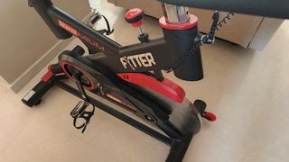 Bicicleta estática fitness spinning.