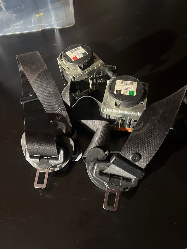 Cinturones delanteros Mini R56