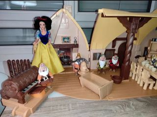 Cabaña de los 7 enanitos y Blancanieves