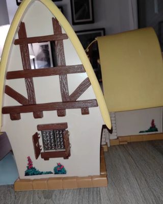 Cabaña de los 7 enanitos y Blancanieves