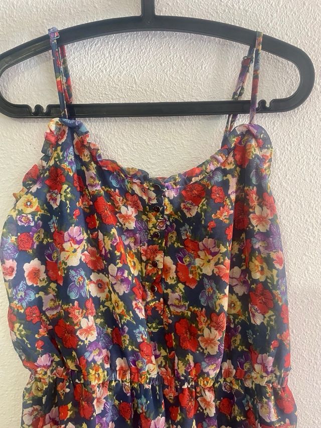 Vestido de flores Stradivarius