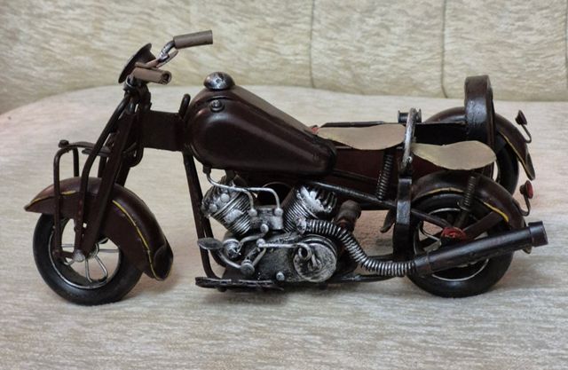 Modellino di sidecar vintage