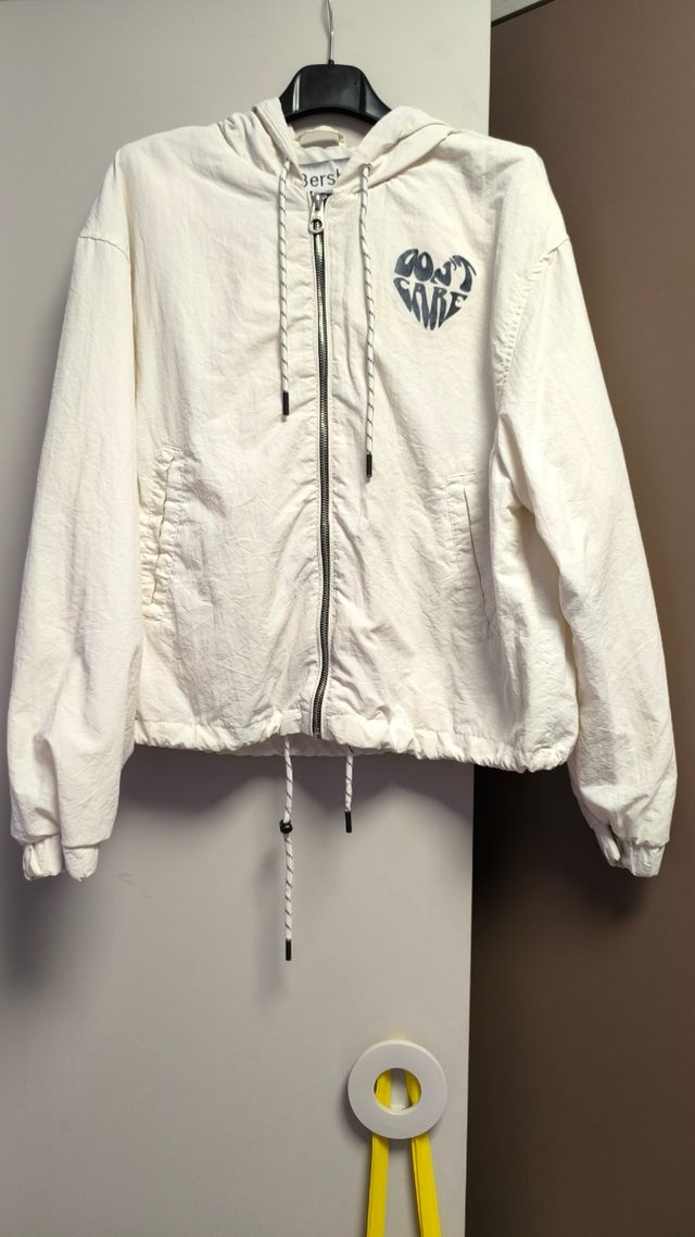 Chaqueta blanca fresaquita