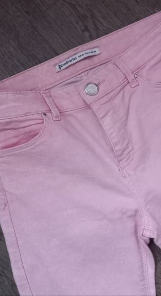 Pantalon rosa pitillo