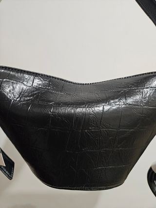 Bolso negro zara