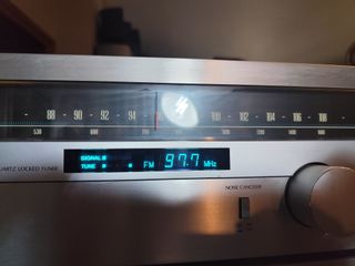 SANSUI sintonizador T-80