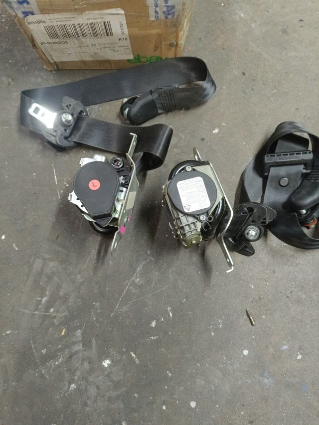 Cinturones delanteros Kia Hyundai 