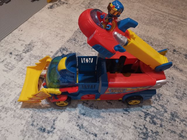 jugetes Superthings.