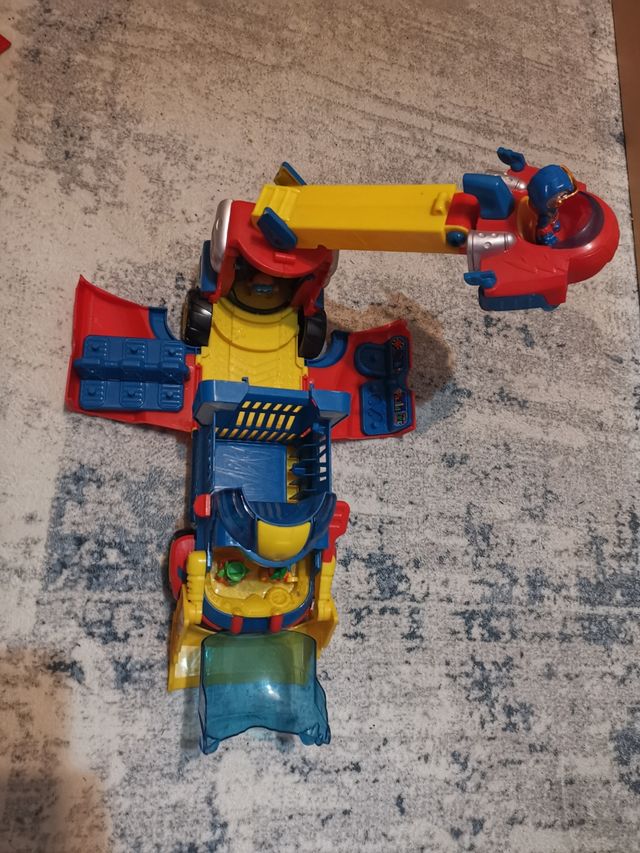 jugetes Superthings.