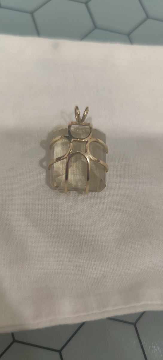 Juego pendiente y colgante.