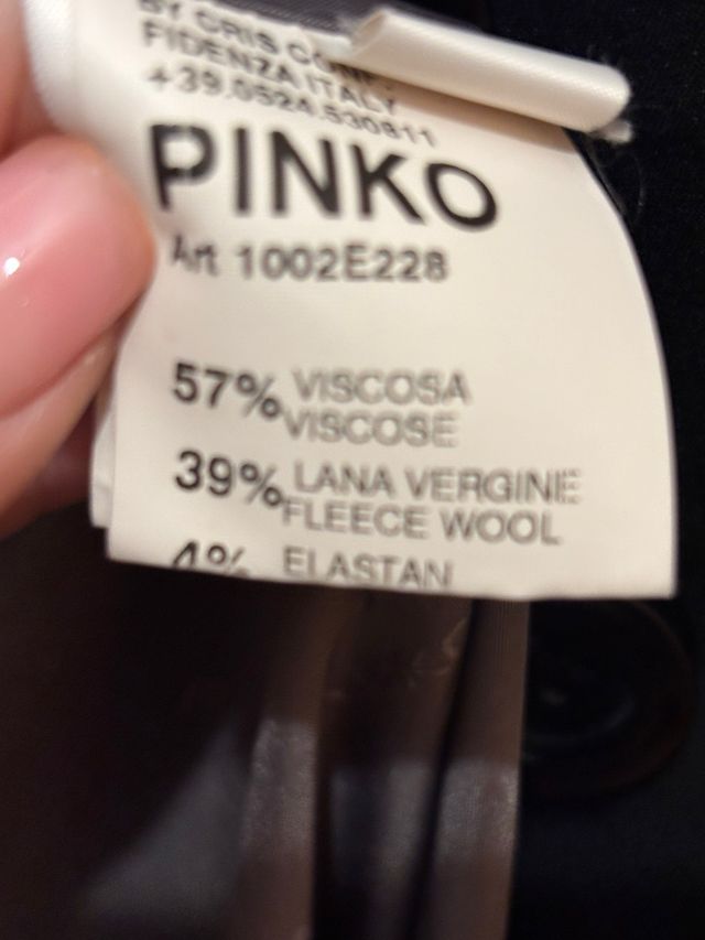 Pinko Blazer negra con muy poco uso