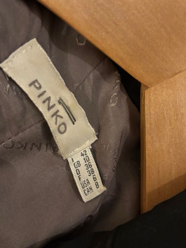 Pinko Blazer negra con muy poco uso